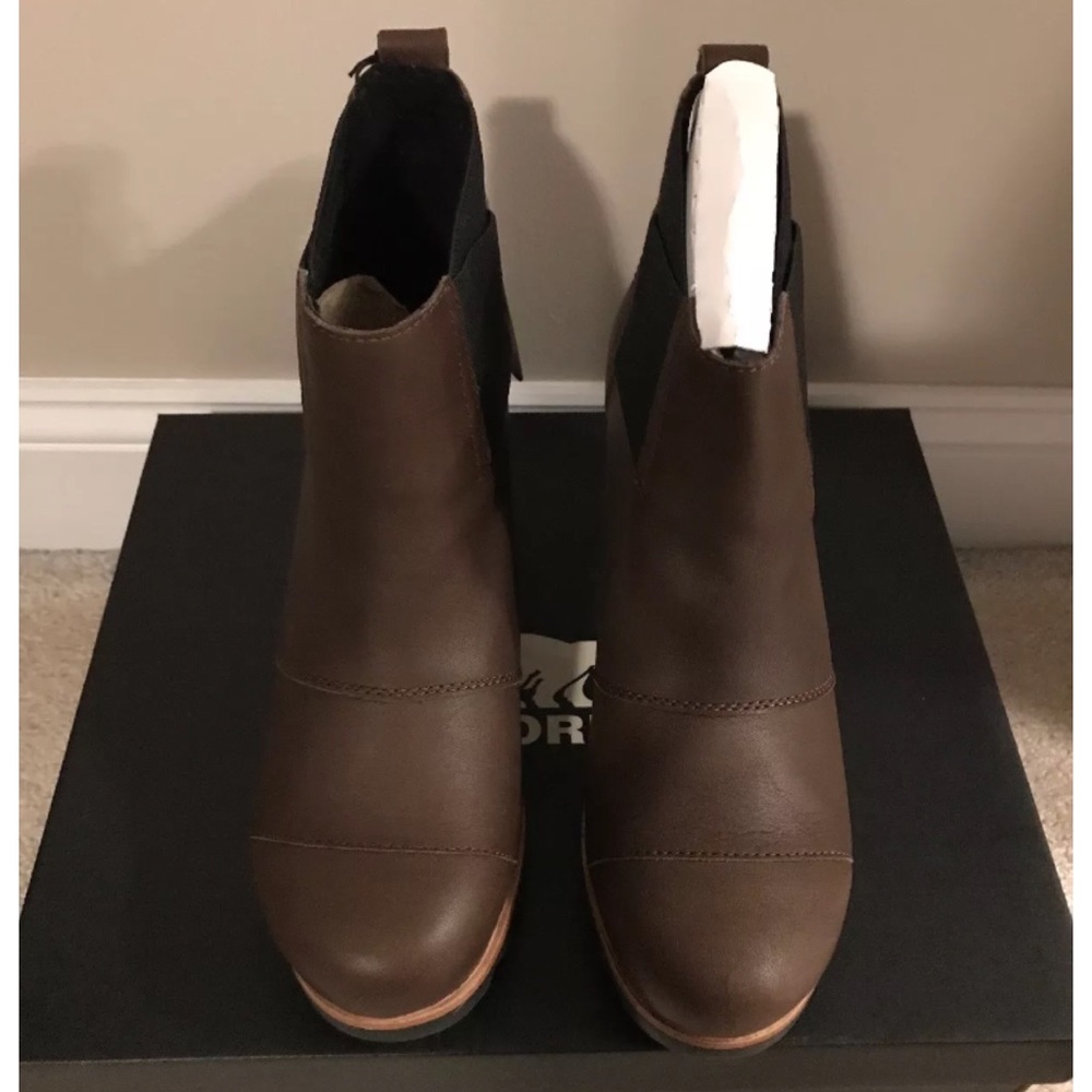 Sorel Addington Leather Chelsea Boot - Picture 3 of 8